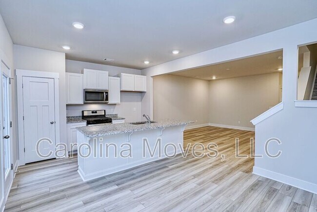 Photo - 1358 Maplesmith Wy