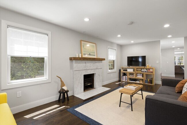 Photo - 265 Jackson St