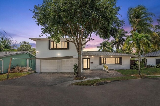 Photo - 1433 NW 8th St Casa