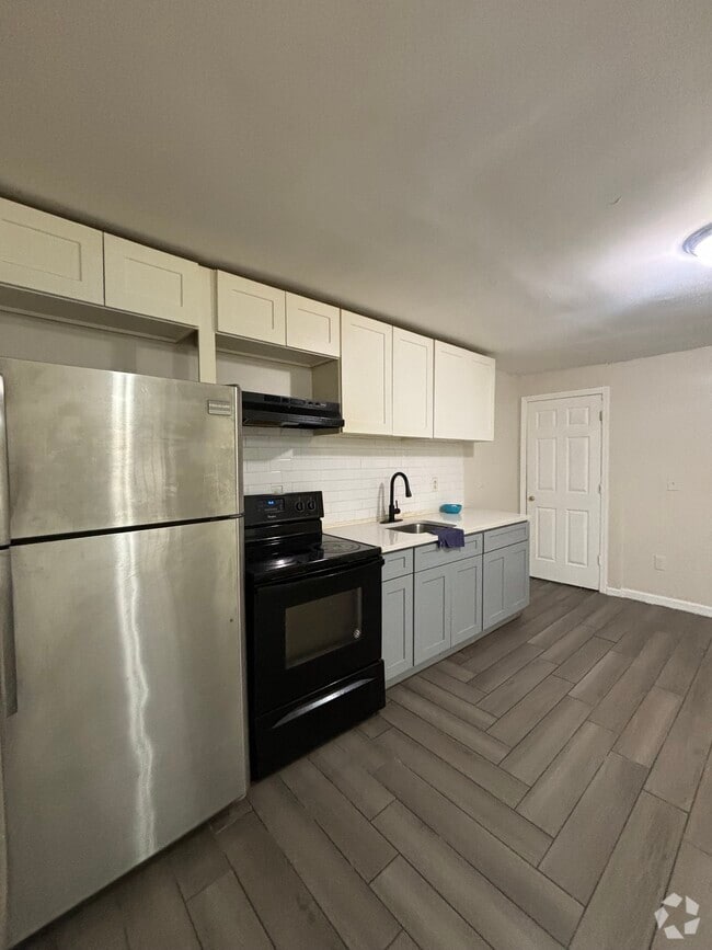 Building Photo - 241 Fabyan Pl Unit G Rental