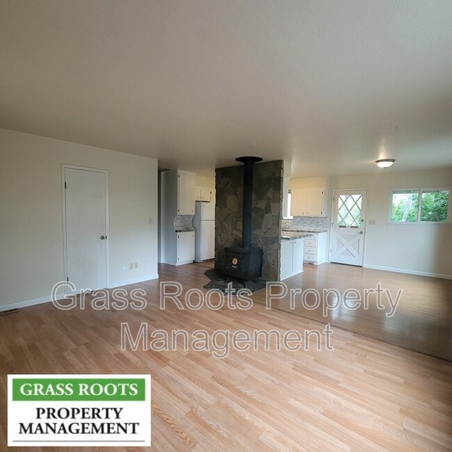 Photo - 255 N Auburn St