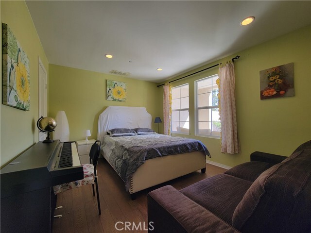 Photo - 909 Santa Fe Ave Unidad E