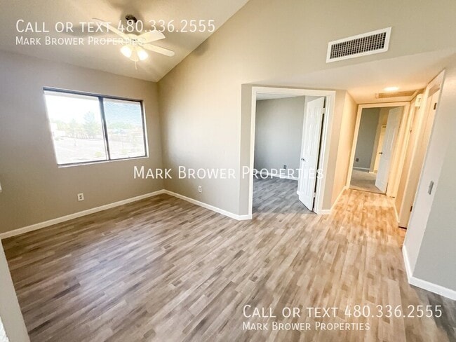 Photo - 2035 S Elm St