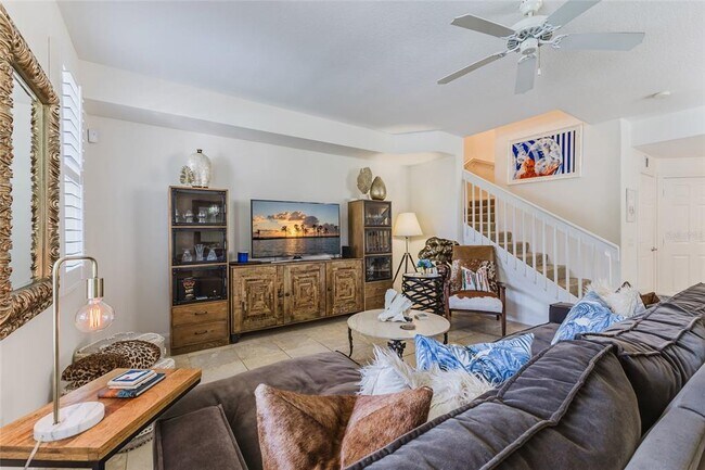 Photo - 1564 Napoli Dr W