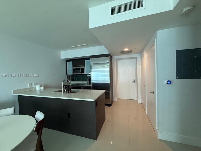 Photo - 500 Brickell Ave Unit 2706