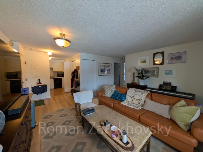 Photo - 25 Webster Ave Unit 402