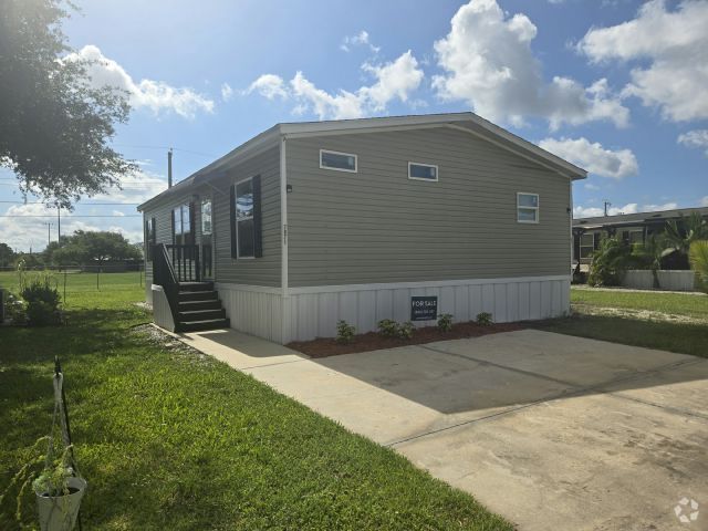 Building Photo - 7071 Greenbrier Village Dr Rental