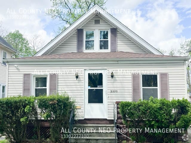 Building Photo - 3590 E 139th St Rental