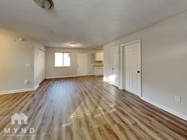 4743 Bartlett Rd
