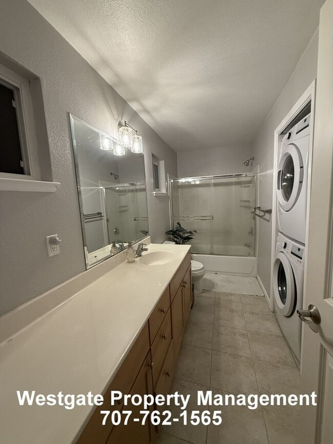 Photo - 142 Cherry St