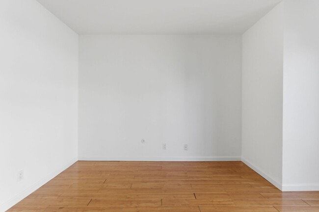 Photo - 1 Bed • 1 Bath Apartment with Balcony & Parking – Prime Oakland Location