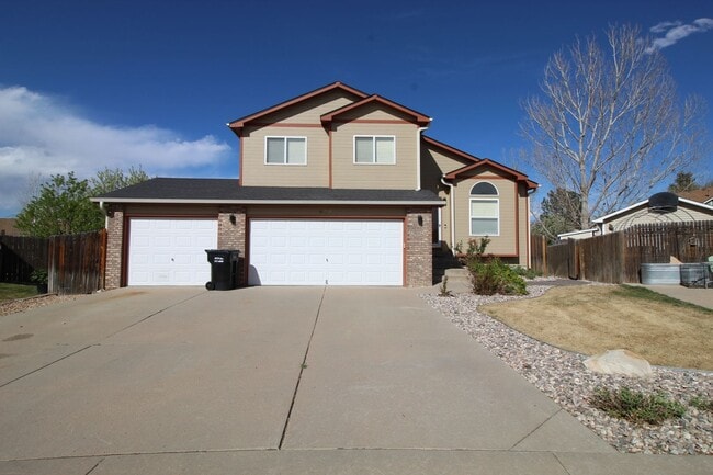 Building Photo - Great Home in West Greeley
