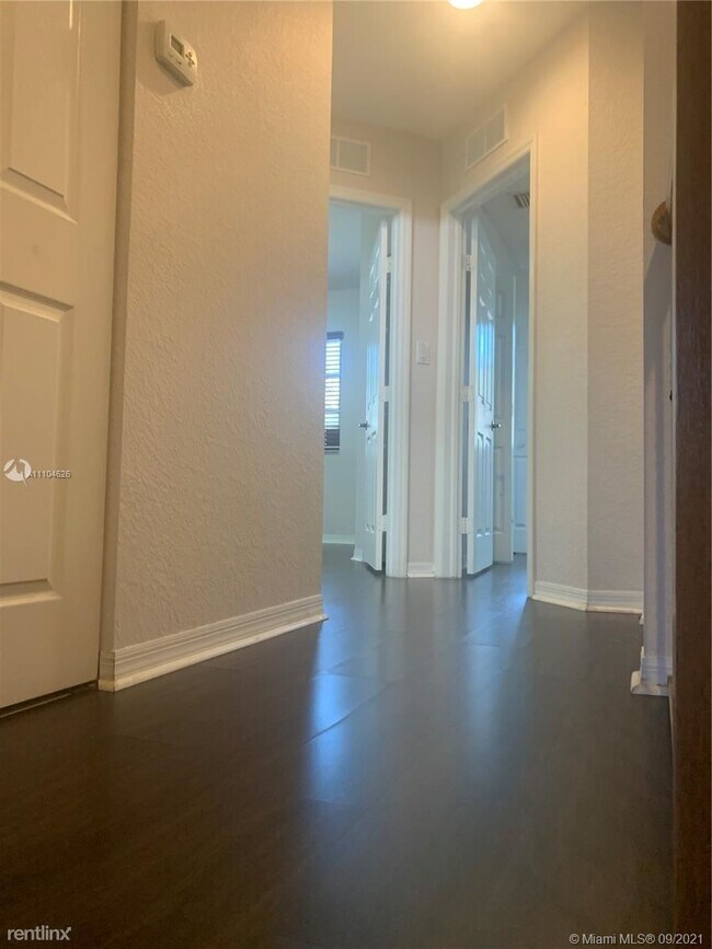 Photo - 3 br, 2.5 bath Townhome - 12430 SW 50th St...