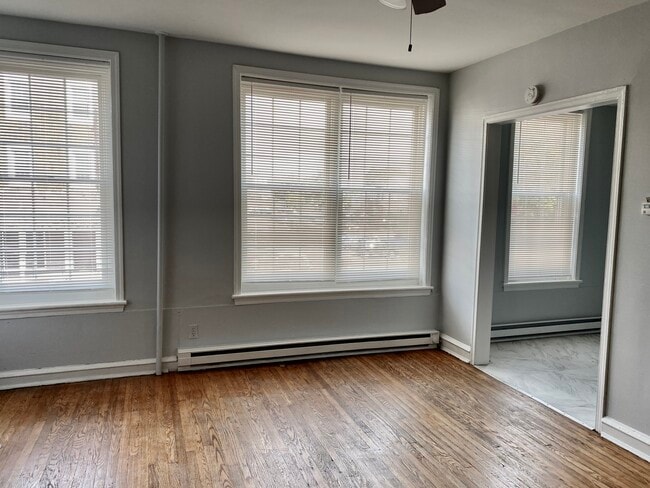 Photo - 114 E Main St Unidad #1