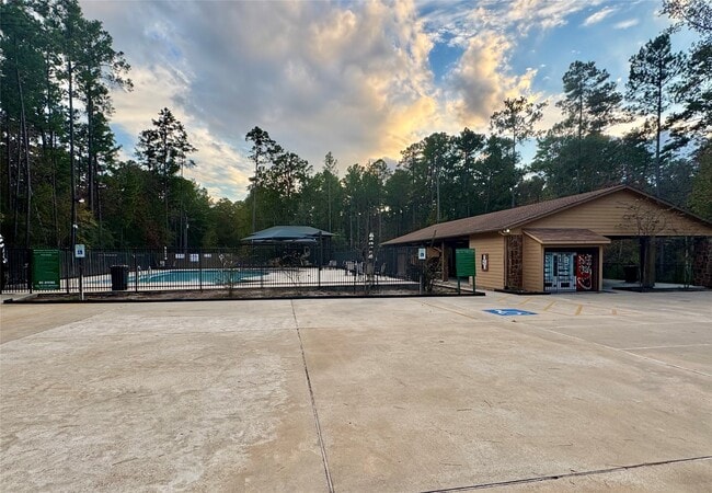 Building Photo - 26680 Pools Creek Dr