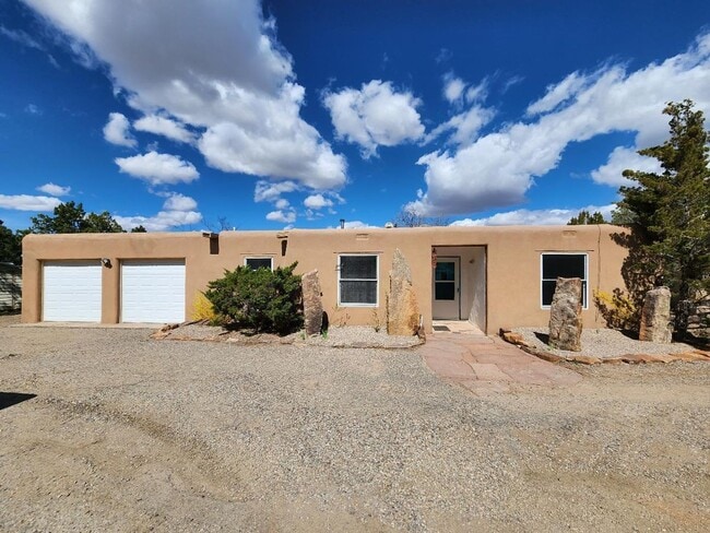 Building Photo - 1207 Cll Luna Unit A
