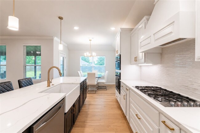 Photo - 396 W Tyler Rd
