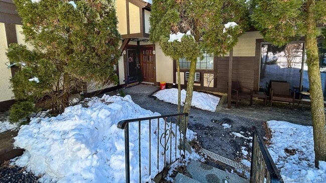 Photo - 8 Derby Ct Unit 8