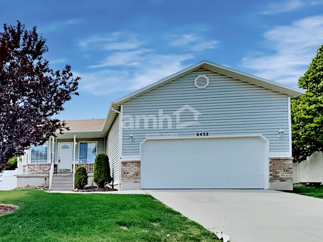 Building Photo - 6432 S High Bluff Dr