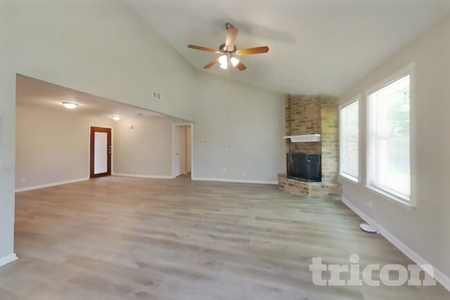 Photo - 13307 Venice Cir