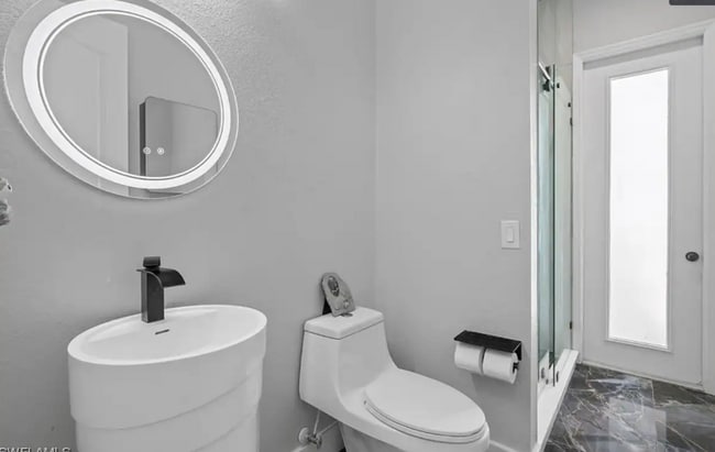 Photo - 711 NW 19th Ct Unit Cape Coral House