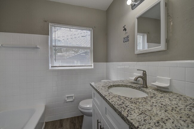 Photo - 2501 7th St S