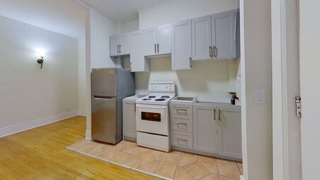 Building Photo - 135 Earl Pl Unit 7