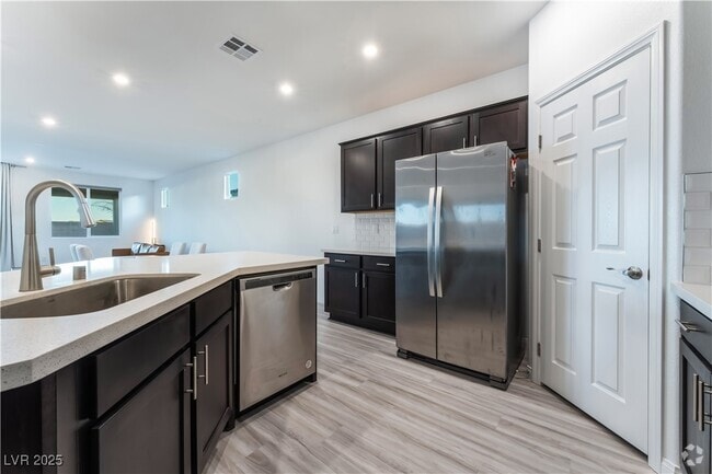 Building Photo - 3540 Vly Lily St Rental