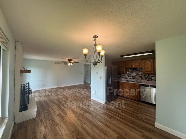 Photo - 7611 Blossomview Ct