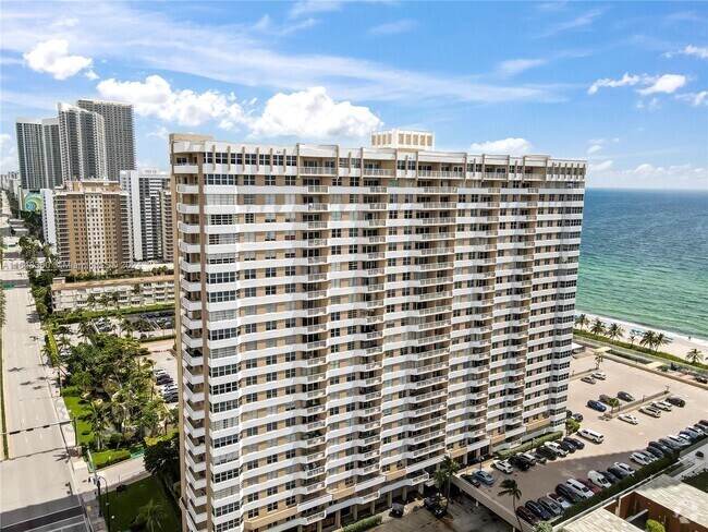 Building Photo - 1980 S Ocean Dr Unit 20J Rental