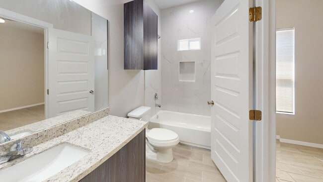 Photo - 307 W Diamondhead Ave