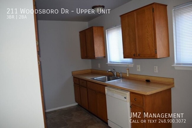 Photo - 211 Woodsboro Dr Unit Upper