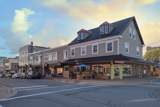 Building Photo - 57 Portland St Unit 205