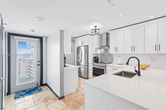 Photo - 1401 N Riverside Dr Unit 1406