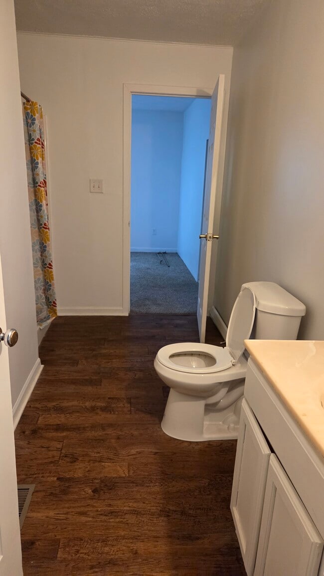 Photo - 5843 Shimer Ave