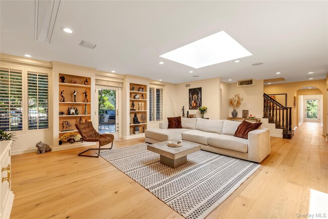 Photo - 15 Parkway Dr