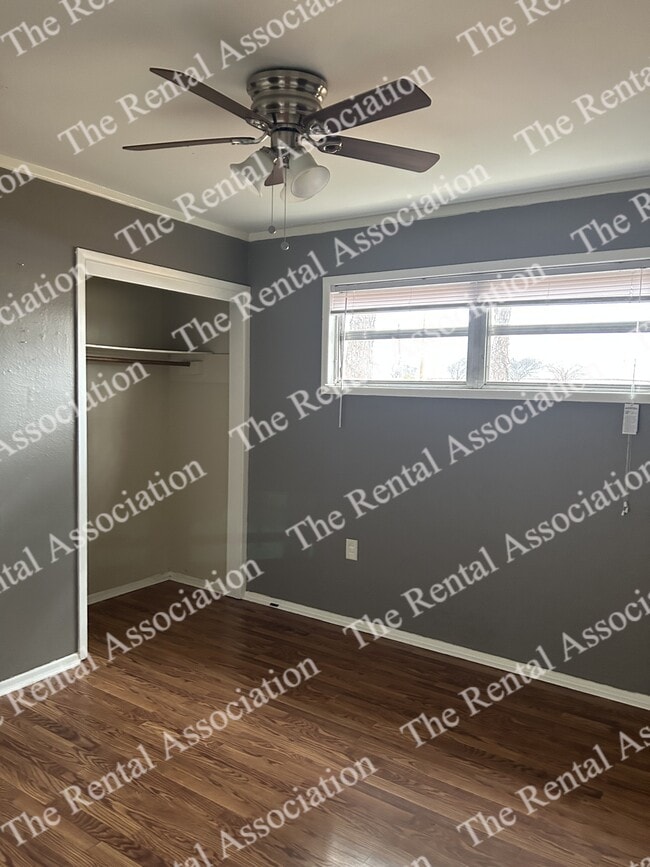 Photo - 2300 Debastrop Dr