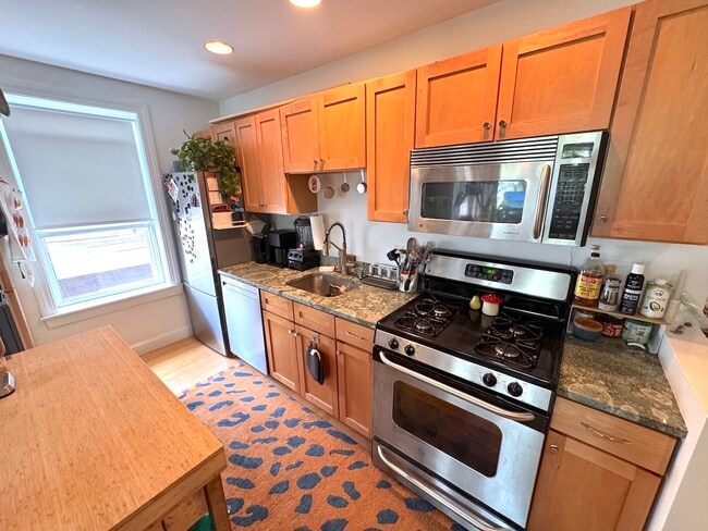 Photo - 105 Gore St Unit 4