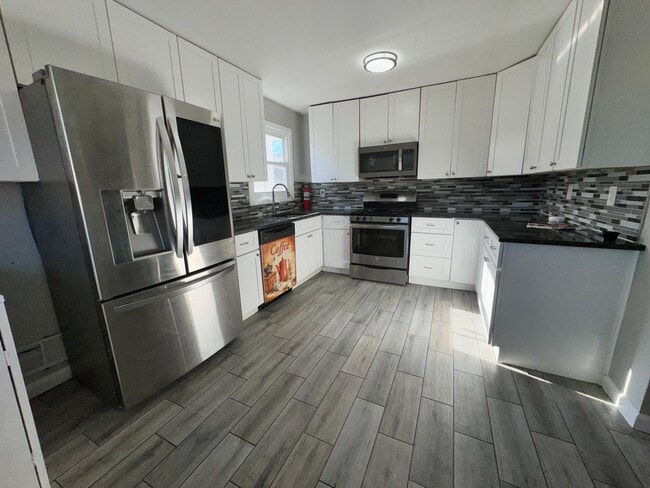 Photo - 1108 Frank St