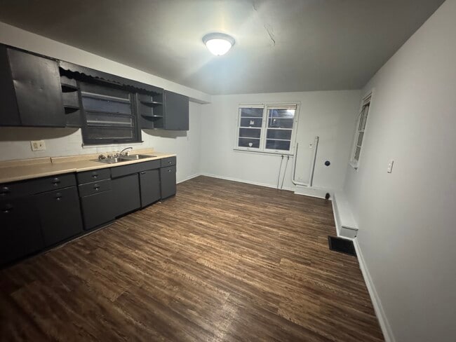 Photo - 102 Kentucky Ave