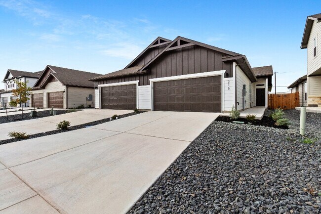 Photo - 218 Nespral Dr