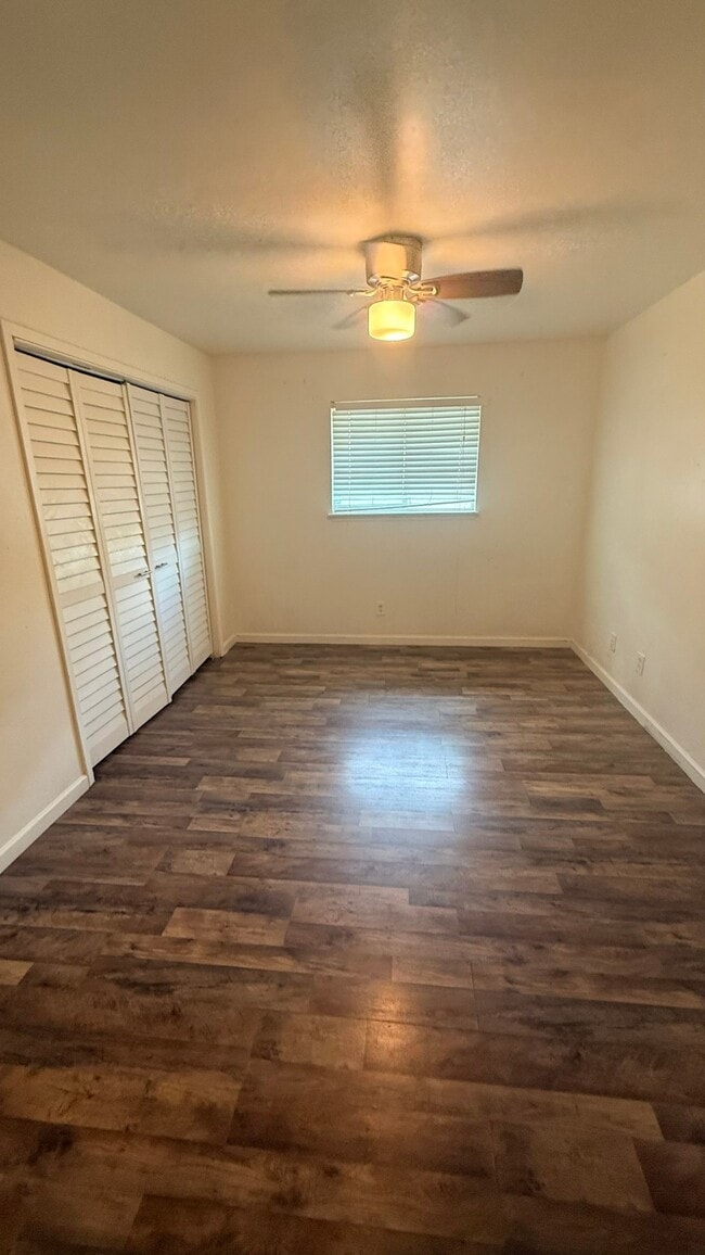 Building Photo - 5989 Allday Dr Unit 4