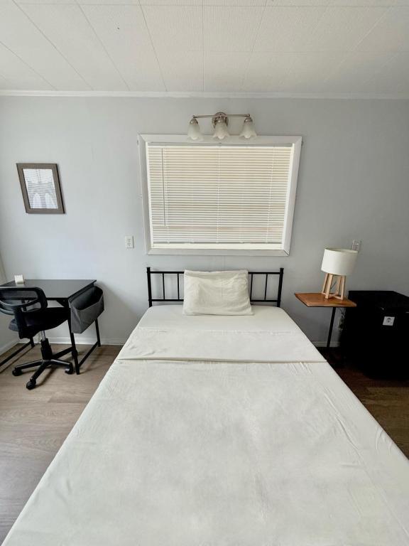 Photo - 2701 Ave T NW