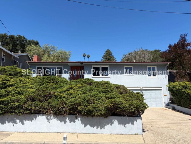 Building Photo - AVAILABLE JUNE - 3 Bed/ 2 Bath SLO Home