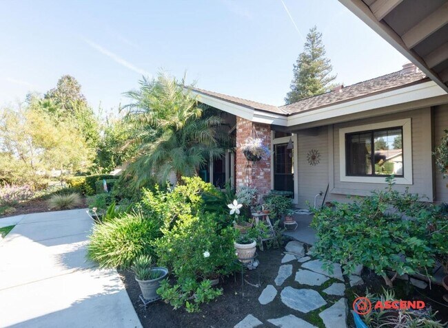 Photo - * MOVE IN SPECIAL!*