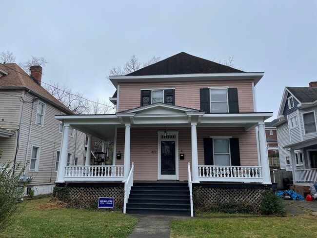 Building Photo - 422 Woods Ave SW Unit A