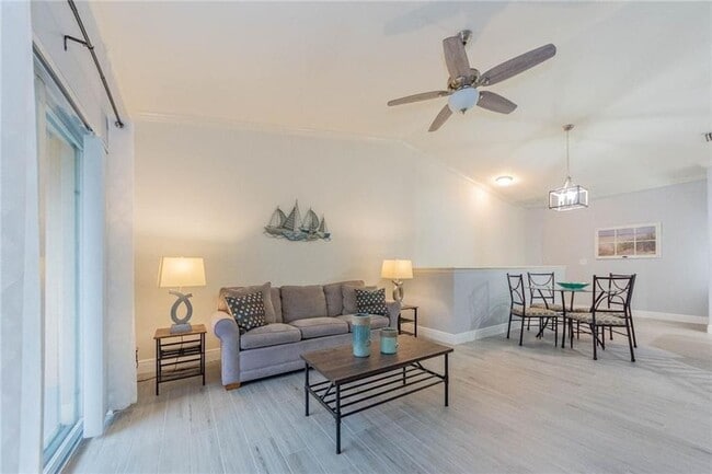 Spacious living area - 2352 57th Cir Unit 2352
