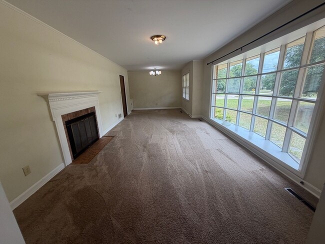 Photo - 215 Lesesne Dr