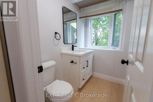 Photo - 710 Coronation Ave.