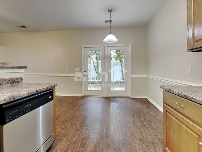 Photo - 75 Summer Hill Way